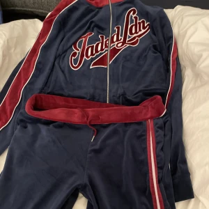 Jades london set - Hades london sett, andvänd 2 gånger. Perfekt för den som är lång