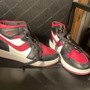 Fake Jordan  - Fake Jordan stolek 39  Pris kan diskuteras 