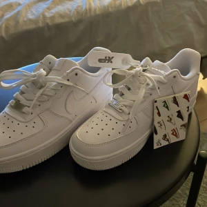 Nike air  - Helt nya, oanvända skor. Säljer pga att dom var små. Skriv om du är intresserad❤️😁