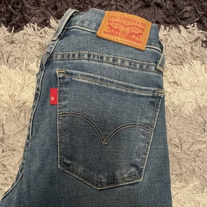 Jeans levis - Kan skickas