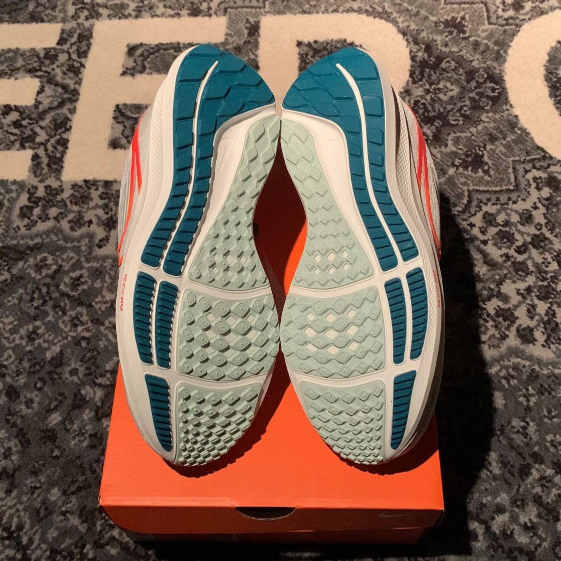 Nike Air Zoom Pegasus 39 Pure Platinum Total Orange - 91