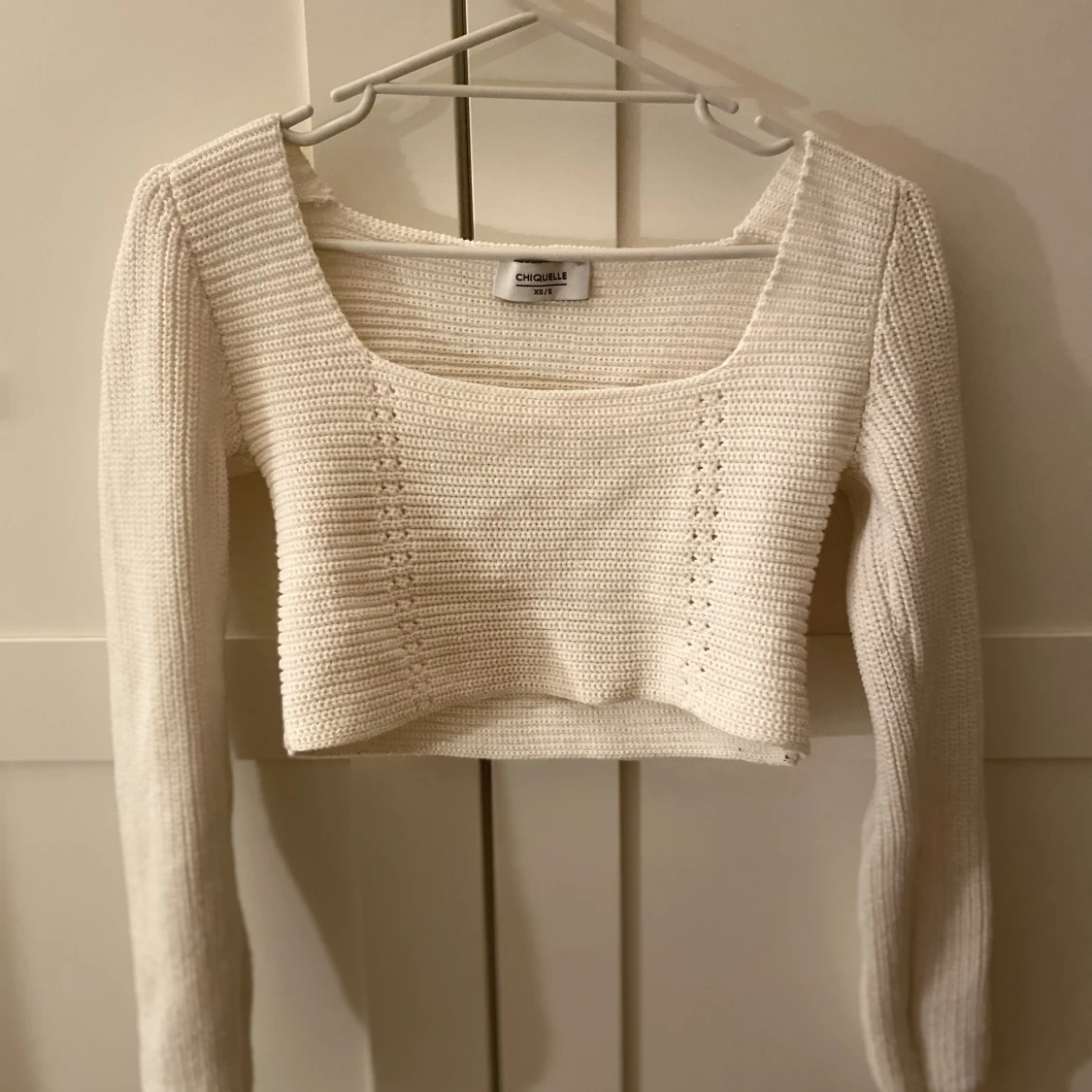 Chiquelle stickad  - 90