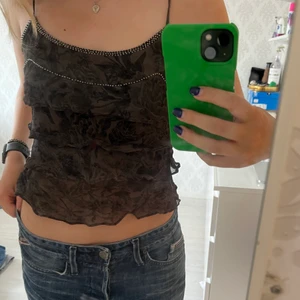 Esprit top - Jätte snygg top köpt för länge sen på esprit för 600kr.  använd fåtal gånger. 