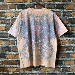 Y2K HipHop Oversized T-shirt - Säljer en till sån här snygg tröja, väldigt unik. Helt ny, i bra material, rhinestones på framsidan. Storleken är XL men passar som en större M. För fler bilder eller mått kontakta mig 🧸 Fraktsätt:  PostNord spårbart 51 kr 📦