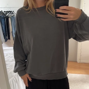 Oversized grå tröja - Används inte längre, bra skick