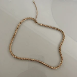 Halsband - Fint guldhalsband helt oanvänd 