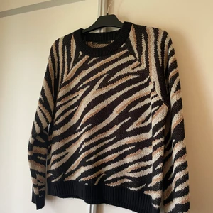 Stickad tröja Only  - Oanvänd 