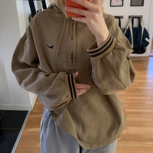 nike hoodie - nike halv-zip hoodie! ny budgivning.