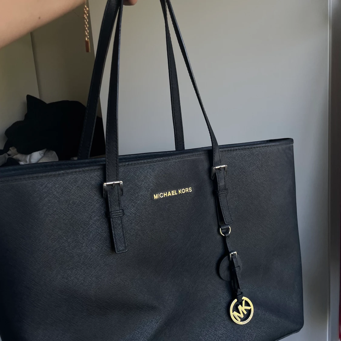 Äkta Michael kors väska 