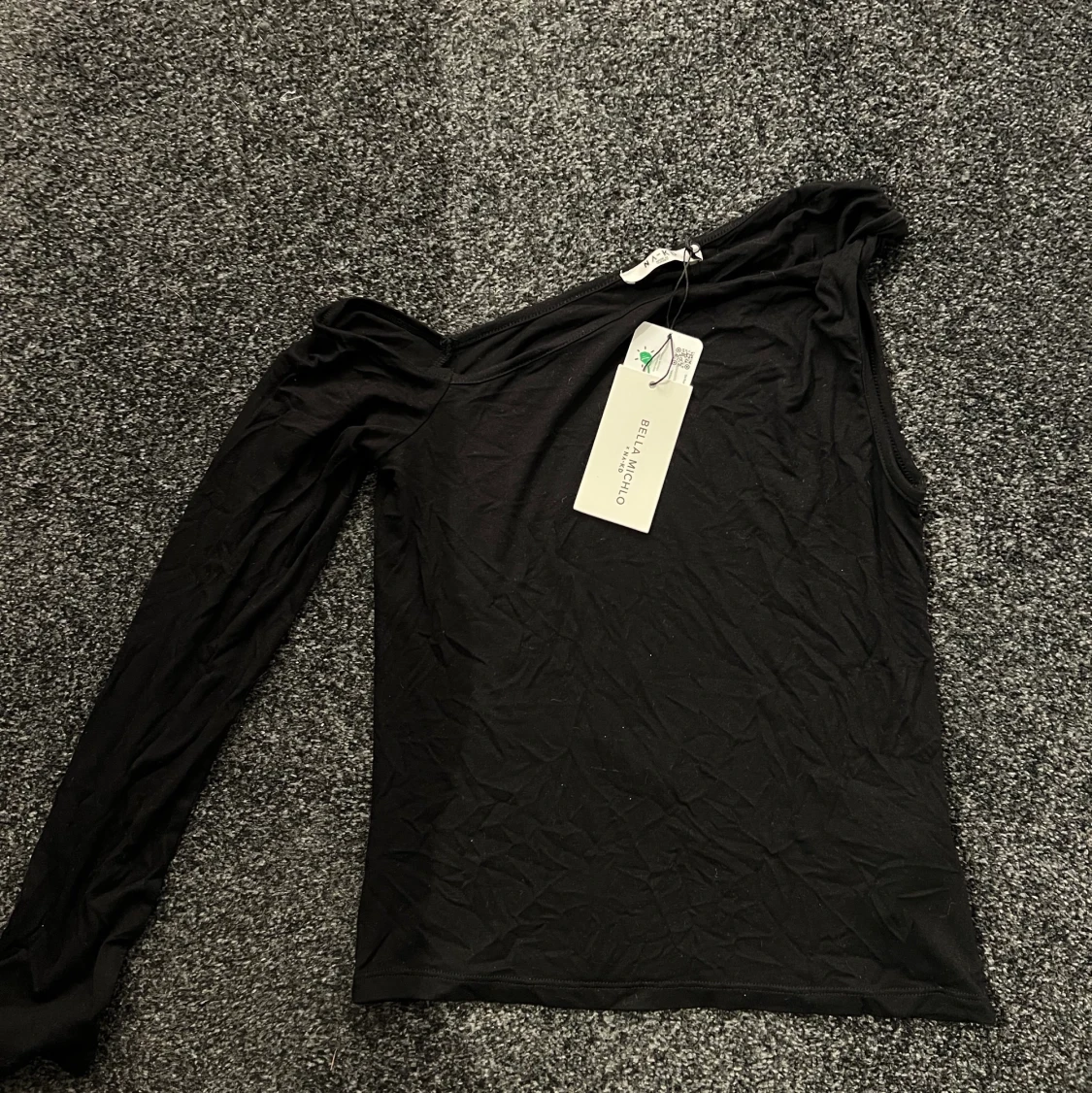 Helt ny off shoulder-topp - 92