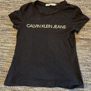 Calvin Klein T-shirt äkta svart - Äkta Celvin klein t-shirt stl Xs