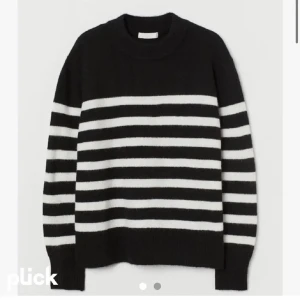 Tröja  - En tröja i storlek S!!!