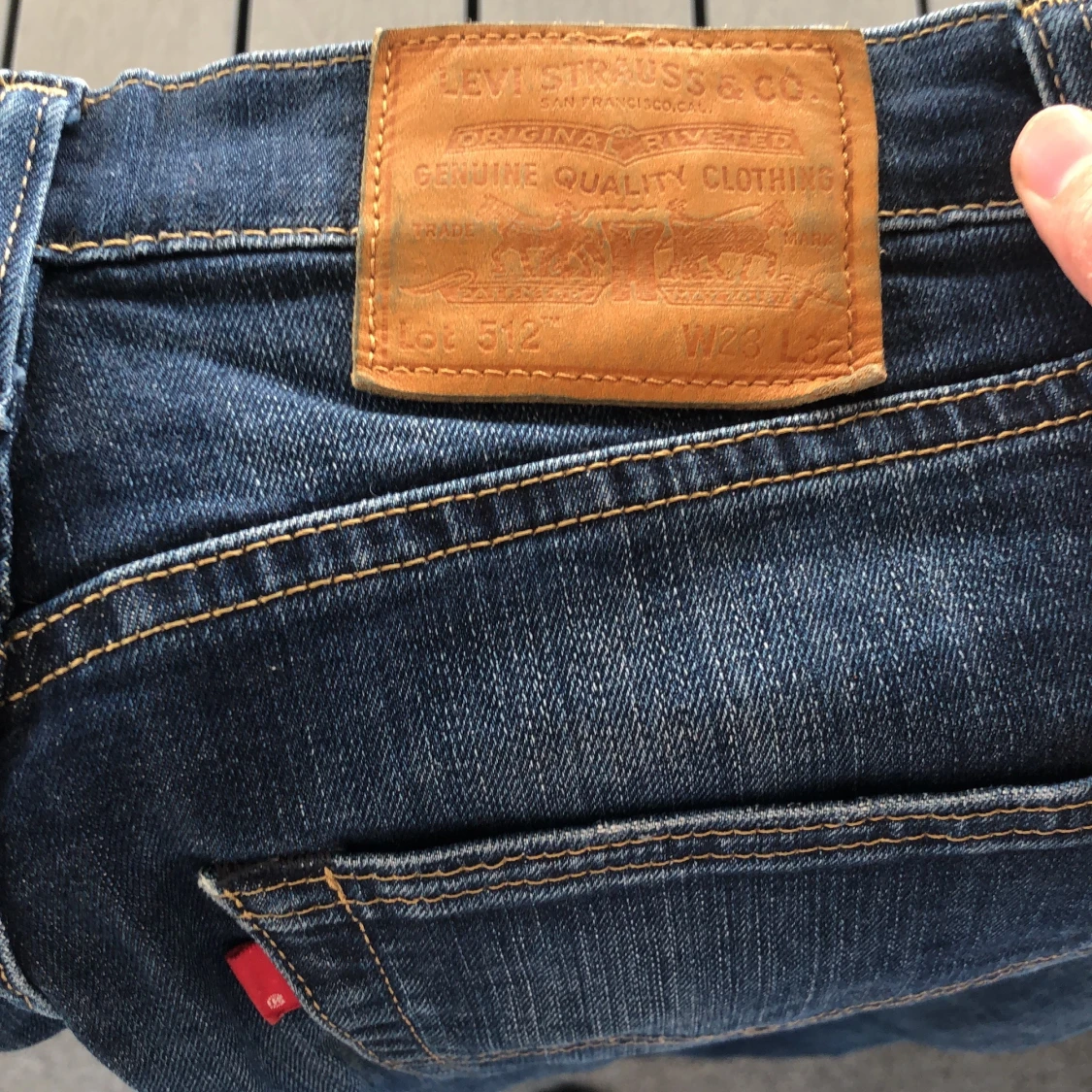 Mörka levis jeans - 90