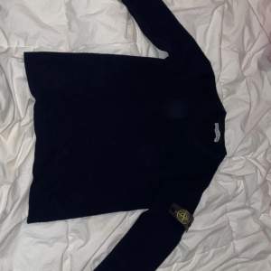 Stone Island - Sweatshirt   Storlek XS 9/10 Condition använd fåtal gånger 
