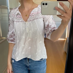 Blus - Kommer tyvärr inte till användning! Skriv om du har frågor😋