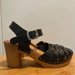 Klackskor  - Använda 1 gång Frakt tillkommer 