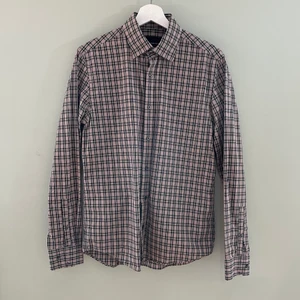 Rutig skjorta - Riley tailored fit skjorta. Rutig.