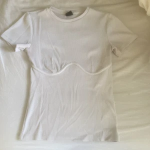 Vit tröja - Tröja från Gina, bra skick