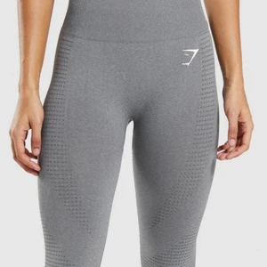 NYA gymshark tights XS - Helt nya tights från gymshark . Aldrig använda- lappar avtagna .  Storlek :XS