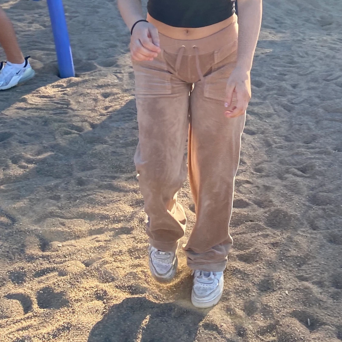 Juciy byxor I färgen beiga - 90