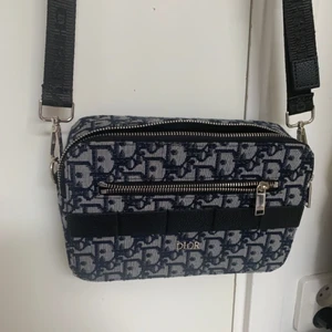 Christian dior  - Christian dior väska 