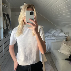 Beige ”fintröja” - Aldrig använd men supersnygg