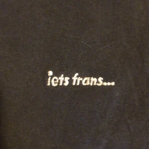 Iets Frans t shirt - Grå iets Frans t shirt