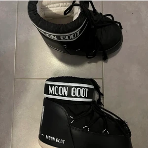Moon boots - Byter gärna mina höga mot ett par låga om nån är intresserad betalar frakt eller möts upp💗