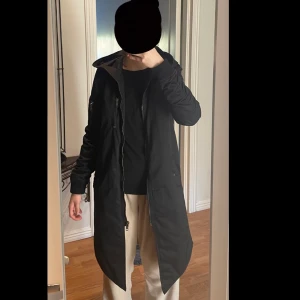 Bomberjacka  - Mörkblå bomberjacka. Använts några gånger. 