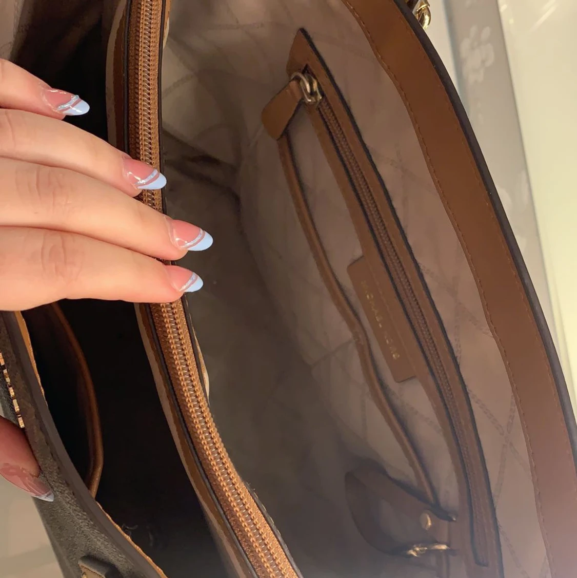 Michael kors väska  - 90