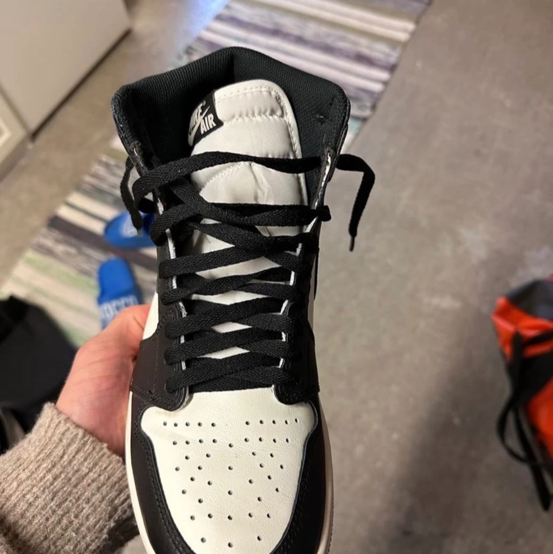 Jordan 1 Mocha  - 91