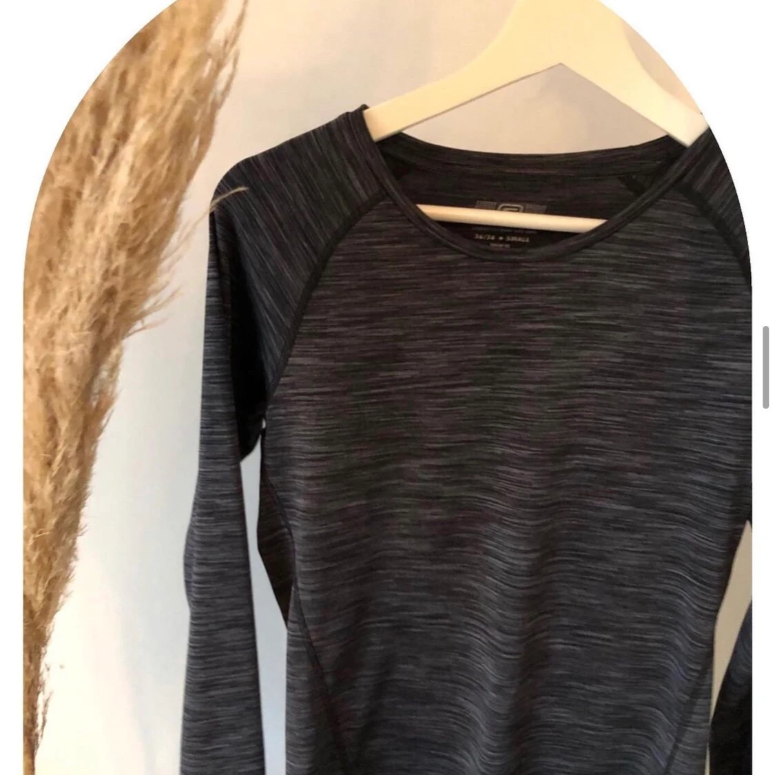 En gråmelerad träningstopp i storlek S🤸🏿‍♀️ - 91