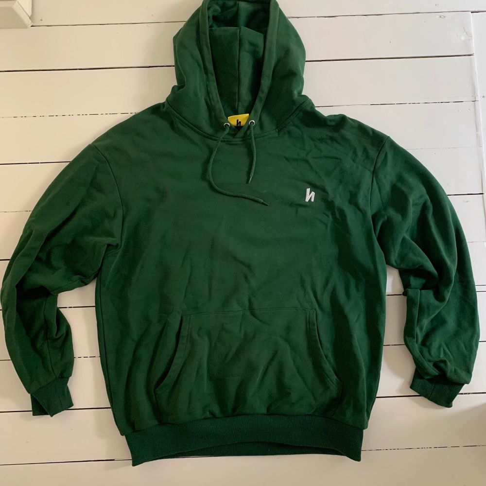 人気セール，お買い得】 harlaut apparelのロゴ入りアノラックジャケット