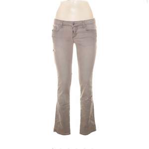 Slusålda Calvin Klein jeans, jätte fina och bra skick💕 38or men är små i storleken passar 36!
