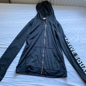 Tränings kofta  - Passar 