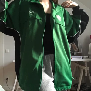 Oversized Nike tröja - Köpte den i myrorna för ett år sedan, säljer för den inte kommer till användning 🥰