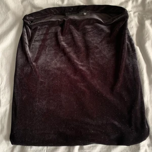 Kjol  - En kjol som jag har sytt in på sidorna så den passar en 32! 