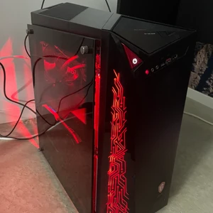 Msi infinite x, stationär dator - Hej!  Tänkte nu sälja min dator. Det gör jag eftersom att jag just nu inte hinner med att spela lika mycket som jag har gjort förr beroende på att jag har tröttnat och sporterna tar tiden ifrån mig.  Datorn är i mycket bra skick, och har inga skavanker. I datorn finns det  Msi Nvidia geforce rtx 2070 super  Intel core i7 9 gen  32gb ram  1tb ssd  2 extra flektar  Vattenkyld cpu  Och 2 extra fläktar sitter även i datorn.  Datorn är köpt för 24 000kr  Om ni har någon fråga tveka inte på att skriva