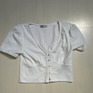 Tröja - Aldrig använt denna tröja. Är storlek m men skulle passa större storlekar med 