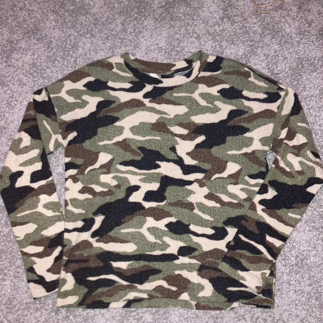 Kamouflage tröja