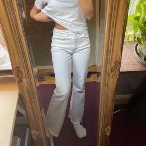 Vita jeans från Gina Tricot. Bra skick! 