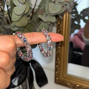 Örhängen - Oanvända glitter hoops