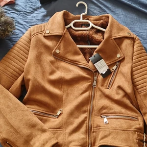 Chloca London  - Skinnjacka stl 42 köpte den för 699kr