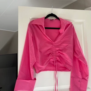 Rosa topp från Ginatricot - Som ny