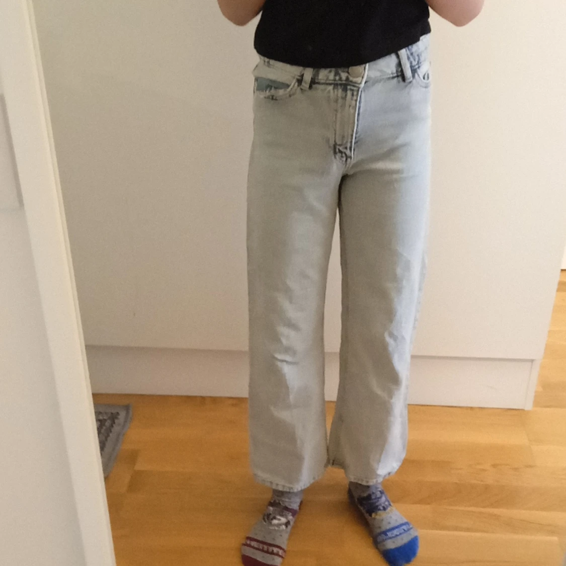 Utsvängda byxor knappt använda  - 90