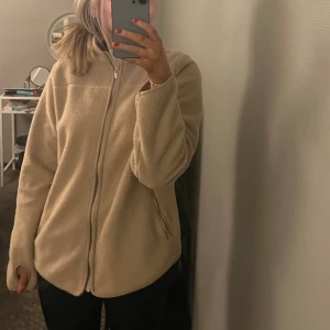 Fleecejacka ifrån Carin Wester  - Super fin jacka / fleecejacka ifrån Carin Wester i jättebra skick!