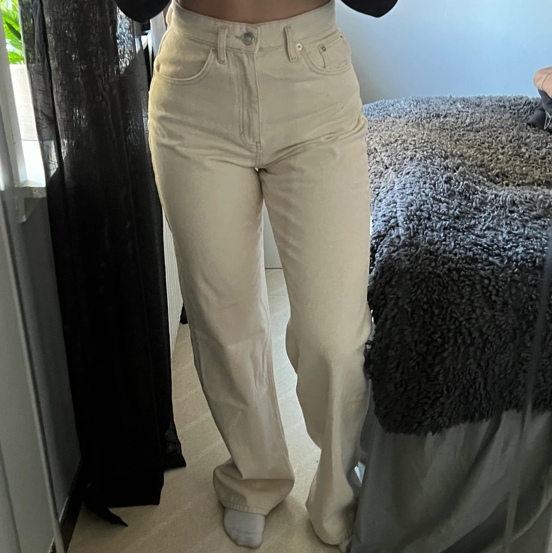 Beiga jeans från pull&bear