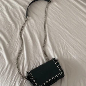 Fin handväska  - Den är i superbra skick 