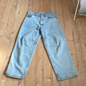 Big boys storlek M. Ny skick - Jag säljer mina big boys i storlek M för att jag köpte för stora. Kan även bytas mot ett par i storlek S. Dom är i ny skick. 