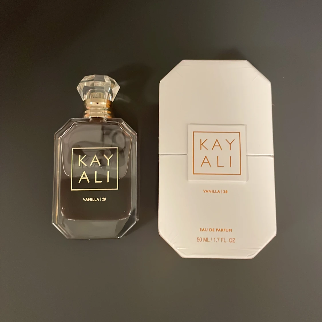 Kayali vanilla 28 edp